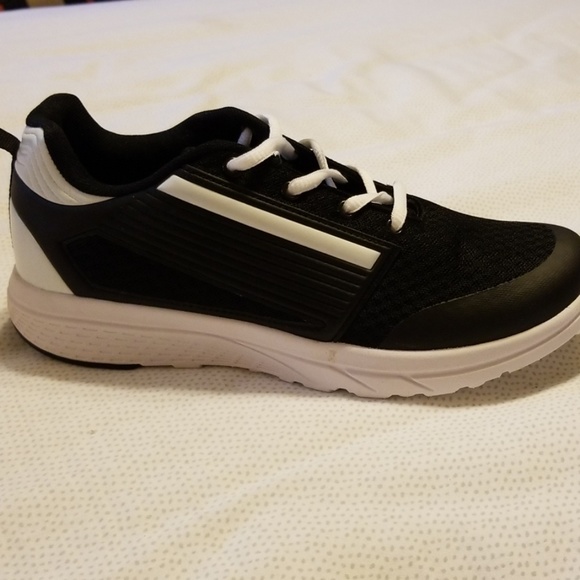 Sneaker - Picture 4 of 4